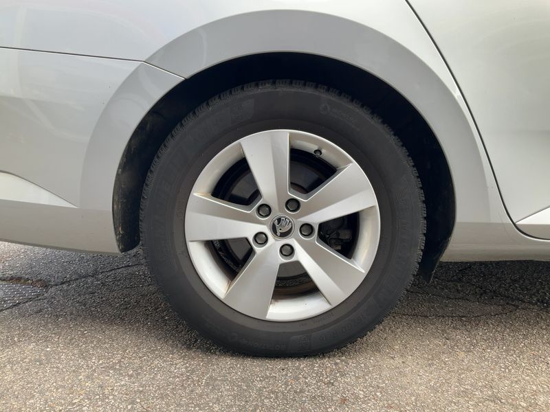 Skoda Superb 1.5 TSI ACT Ambition 2019 – снимка 9
