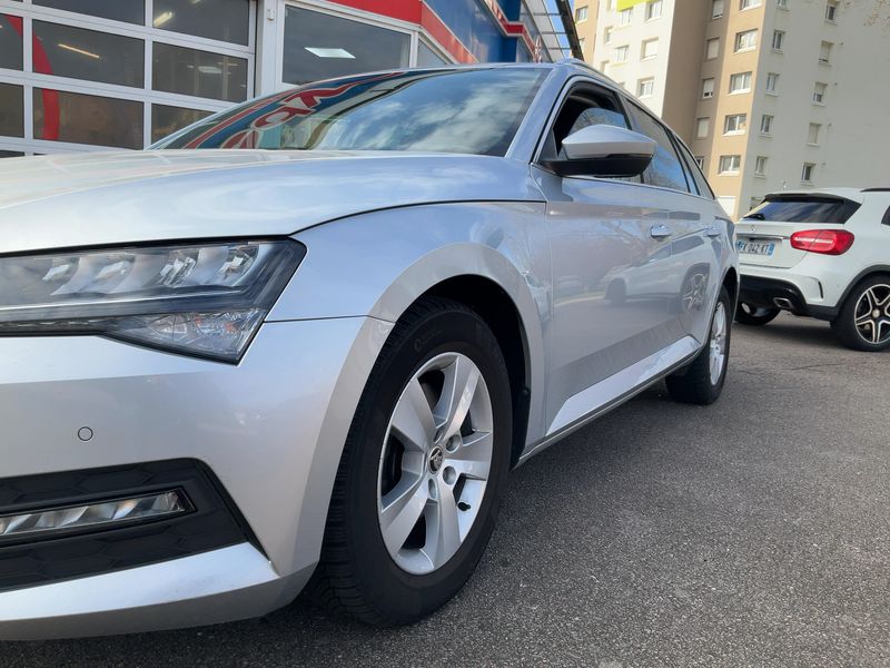 Skoda Superb 1.5 TSI ACT Ambition 2019 – снимка 2