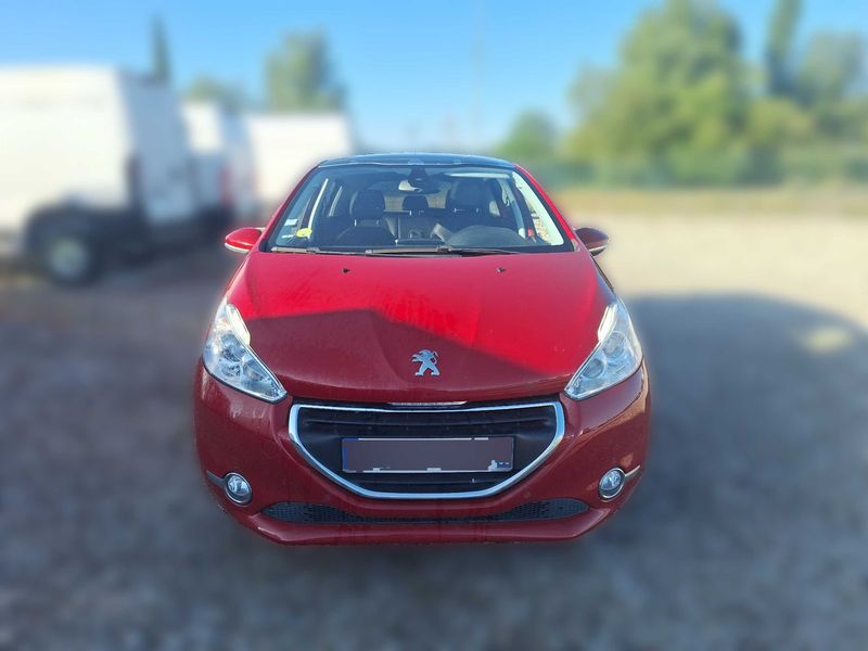 Peugeot 208 1.6 e-HDi Féline 2014 – снимка 7