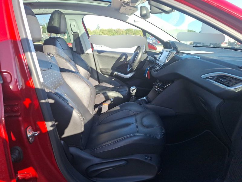Peugeot 208 1.6 e-HDi Féline 2014 – снимка 10