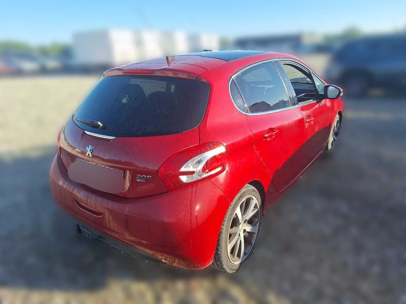 Peugeot 208 1.6 e-HDi Féline 2014 – снимка 5