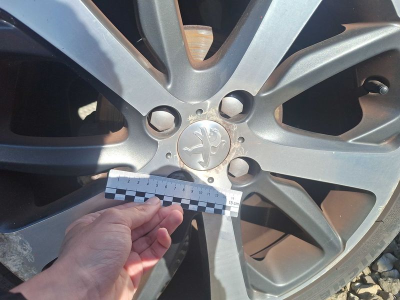 Peugeot 208 1.6 e-HDi Féline 2014 – снимка 41