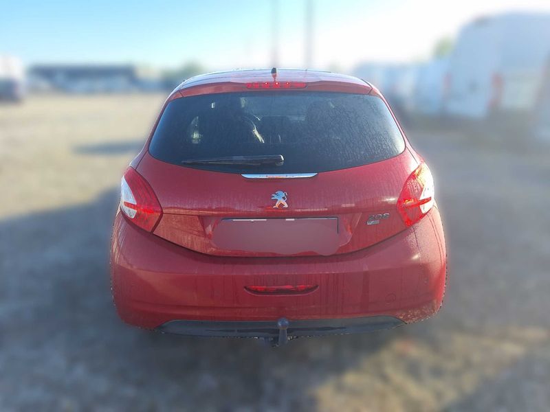 Peugeot 208 1.6 e-HDi Féline 2014 – снимка 4