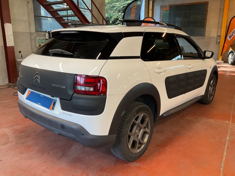 Citroen C4 Cactus 1.2 e-THP Shine 2015 – снимка 2