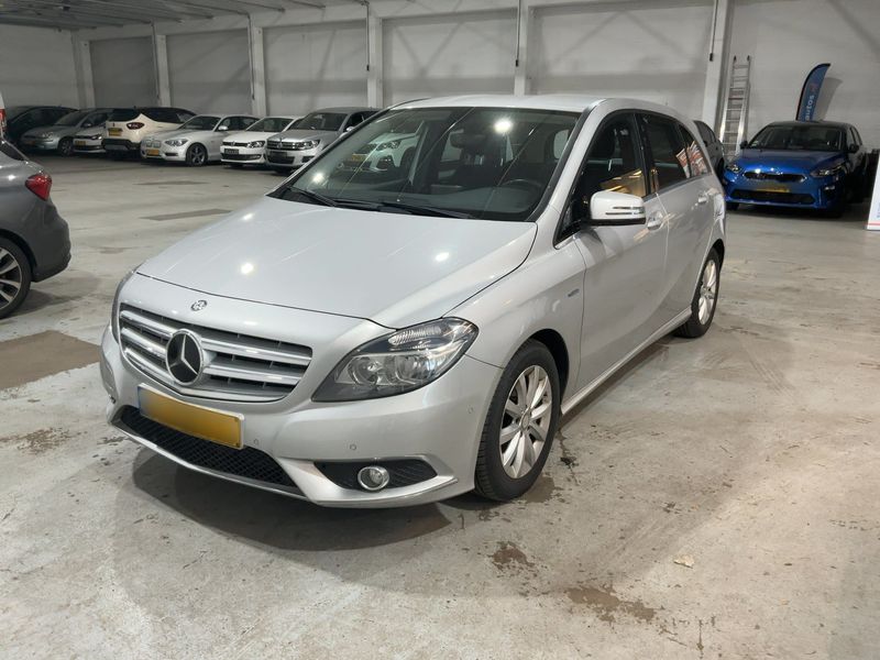 Mercedes-Benz B-Klasse B 180 2012 – снимка 1