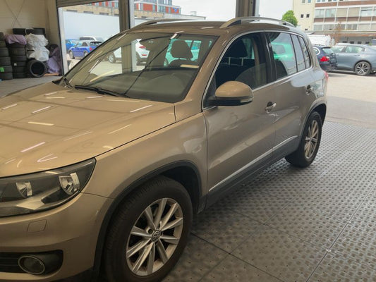 Volkswagen Tiguan 2.0 TDI Sport & Style 4Motion 2012 – снимка 2
