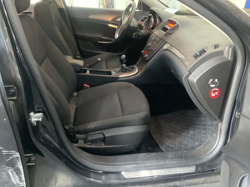 Opel Insignia 1.4 Turbo Selective 2012 – снимка 3