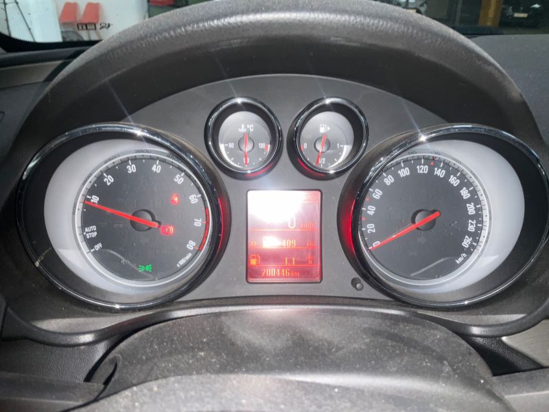 Opel Insignia 1.4 Turbo Selective 2012 – снимка 4