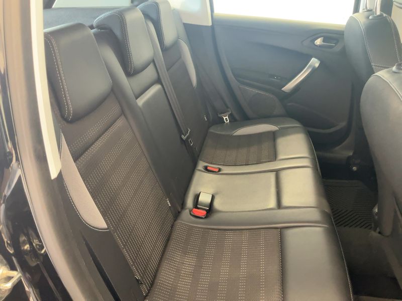 Peugeot 2008 1.2 PureTech Allure 2019 – снимка 19