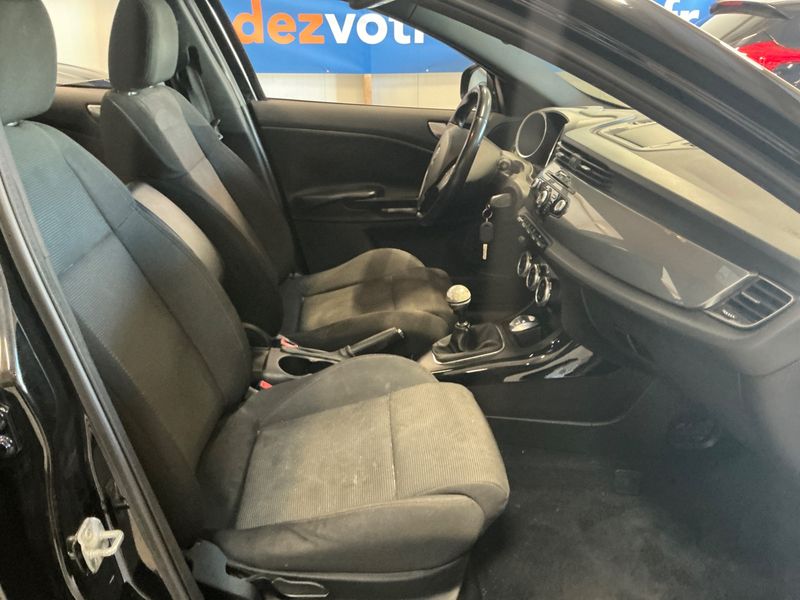 Alfa Romeo Giulietta 1.4 Turbo Turismo 2011 – снимка 3