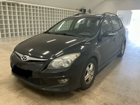 Hyundai i30 1.6 CRDi Active 2010 – снимка 1