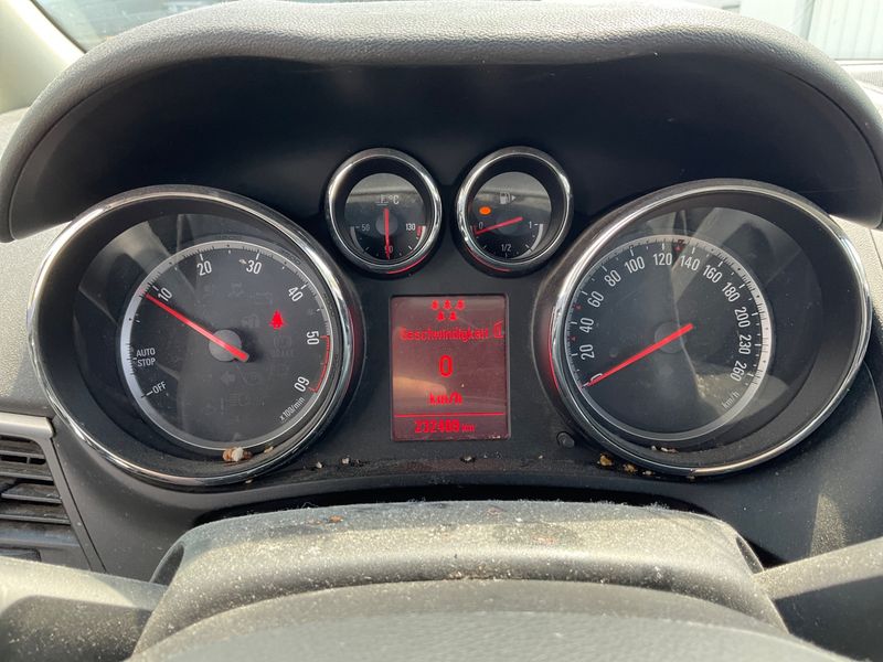 Opel Zafira Tourer 2.0 CDTI Edition 2012 – снимка 4