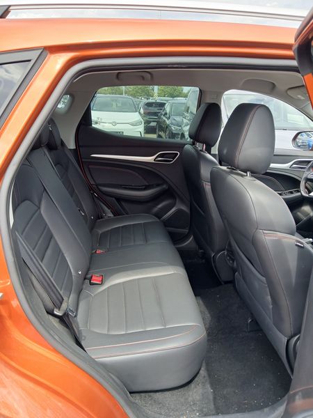 MG ZS 1.5 VTi Luxury 2024 – снимка 19