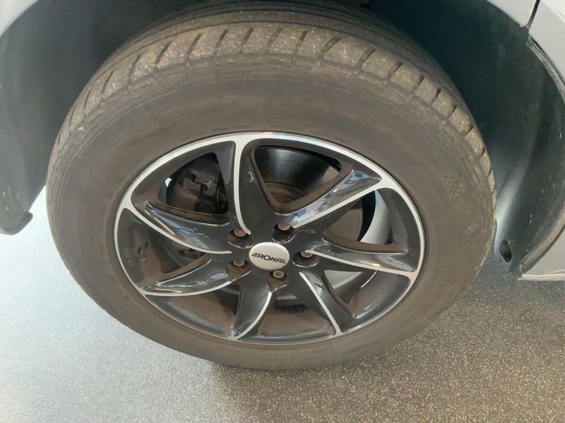 Volkswagen T5 Kombi 2.0 TDI 2013 – снимка 3