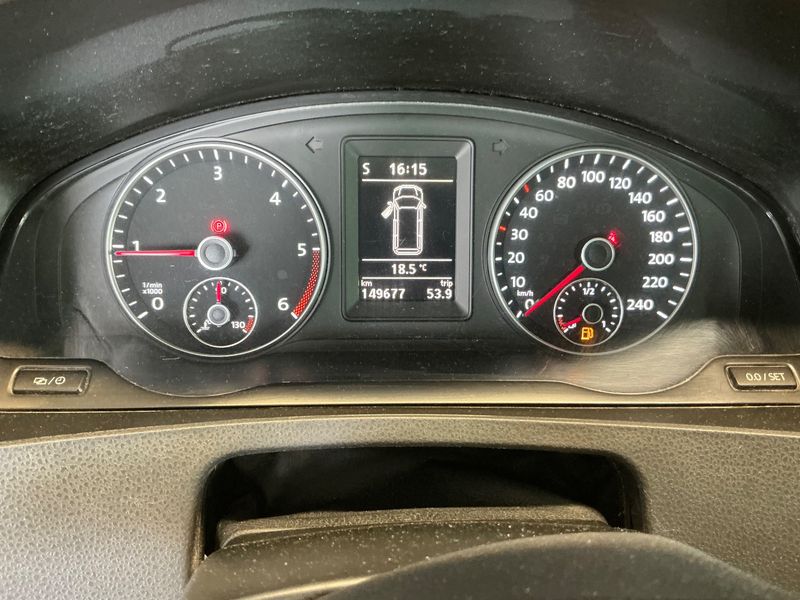 Volkswagen T5 Kombi 2.0 TDI 2013 – снимка 19