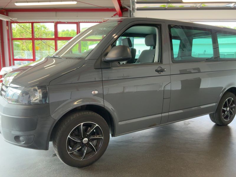 Volkswagen T5 Kombi 2.0 TDI 2013 – снимка 2
