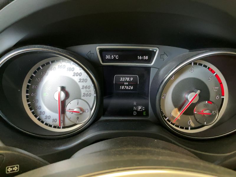 Mercedes-Benz GLA-Klasse GLA 200 d 4Matic Sensation 2014 – снимка 18