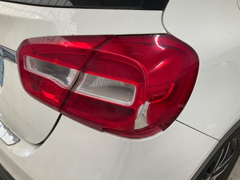 Mercedes-Benz GLA-Klasse GLA 200 d 4Matic Sensation 2014 – снимка 37