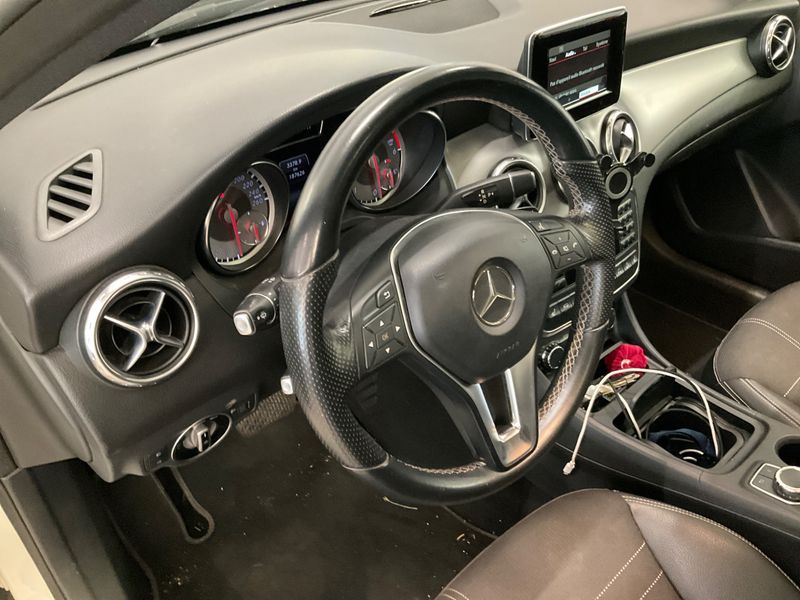 Mercedes-Benz GLA-Klasse GLA 200 d 4Matic Sensation 2014 – снимка 32