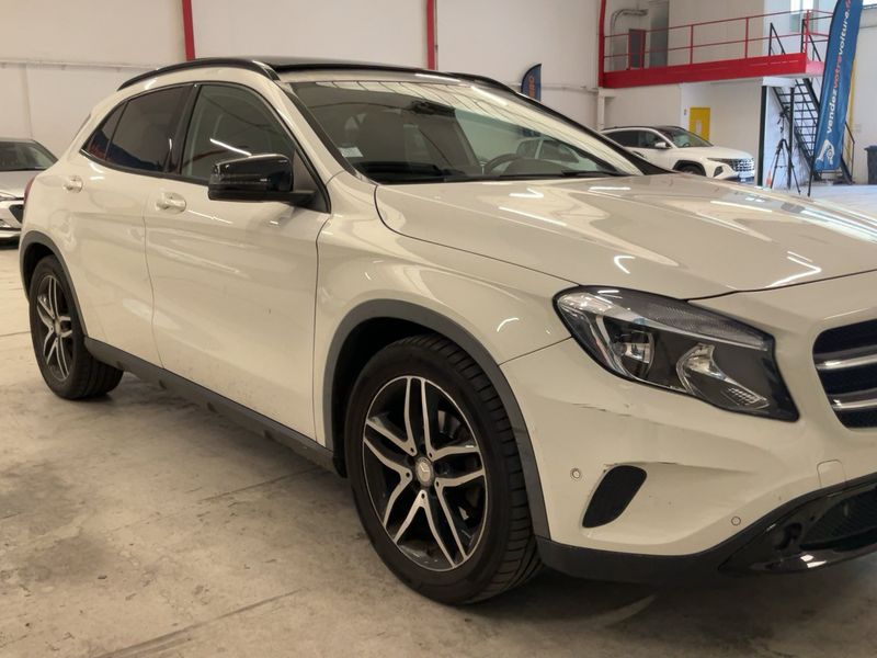 Mercedes-Benz GLA-Klasse GLA 200 d 4Matic Sensation 2014 – снимка 12