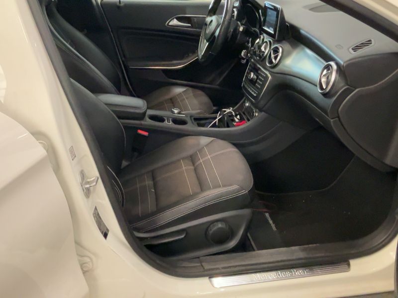 Mercedes-Benz GLA-Klasse GLA 200 d 4Matic Sensation 2014 – снимка 16