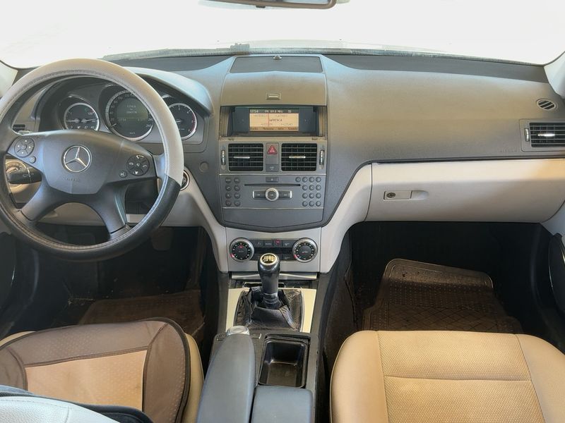 Mercedes-Benz C-Klasse C 200 CDI BlueEfficiency Avantgarde 2010 – снимка 17