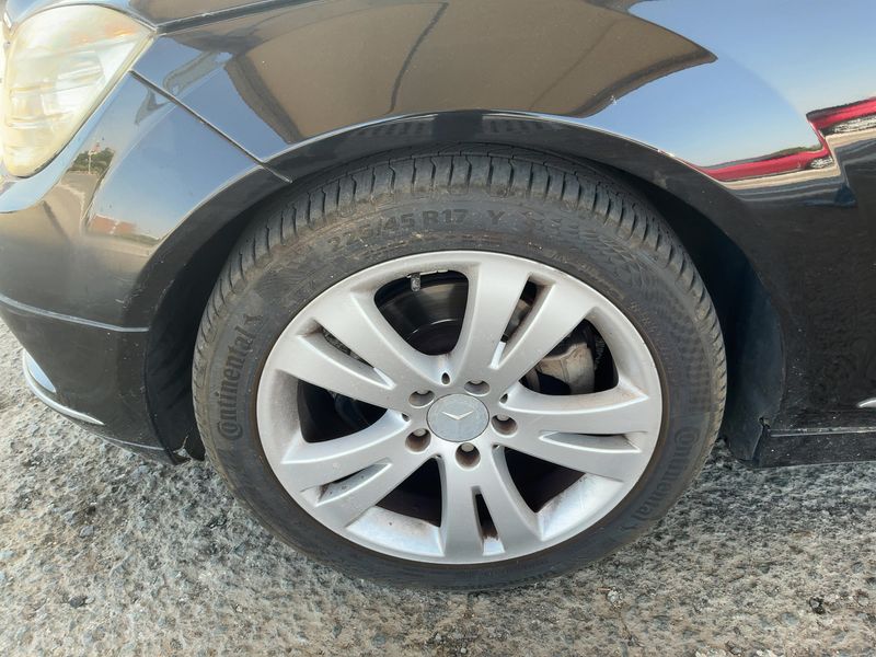 Mercedes-Benz C-Klasse C 200 CDI BlueEfficiency Avantgarde 2010 – снимка 3