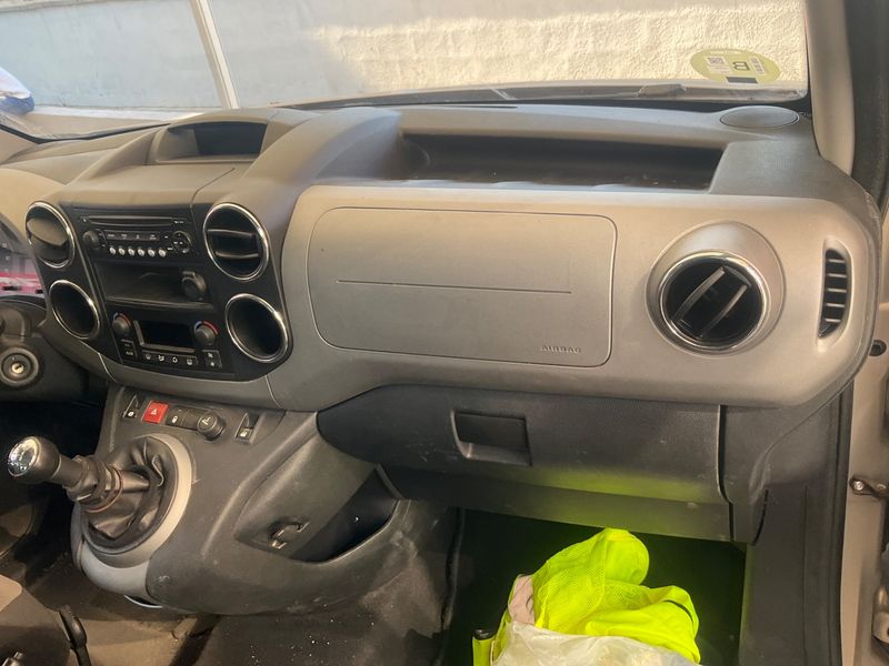 Citroen Berlingo 1.6 HDi SX Multispace 2012 – снимка 37