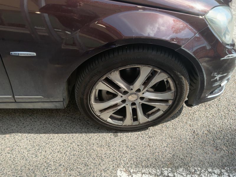 Mercedes-Benz C-Klasse C 220 CDI BlueEfficiency Avantgarde 2012 – снимка 20