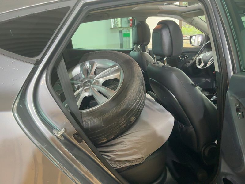 Hyundai ix35 2.0 CRDi Premium AWD 2013 – снимка 20