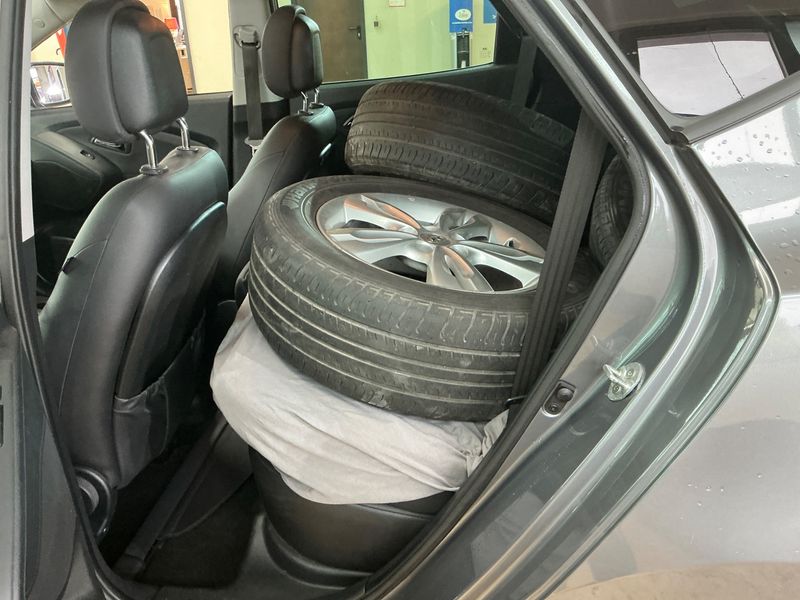 Hyundai ix35 2.0 CRDi Premium AWD 2013 – снимка 32