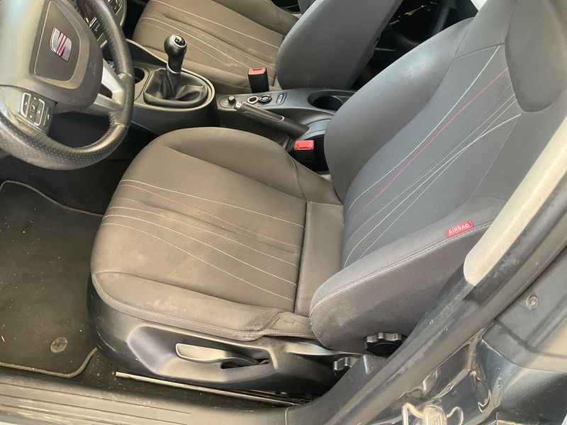 Seat Leon 1.6 TDI Style Copa 2012 – снимка 27