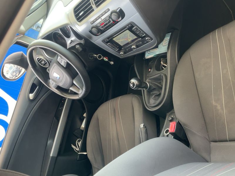 Seat Leon 1.6 TDI Style Copa 2012 – снимка 17