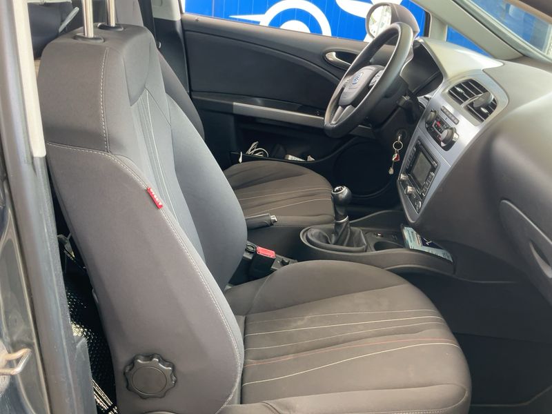 Seat Leon 1.6 TDI Style Copa 2012 – снимка 16