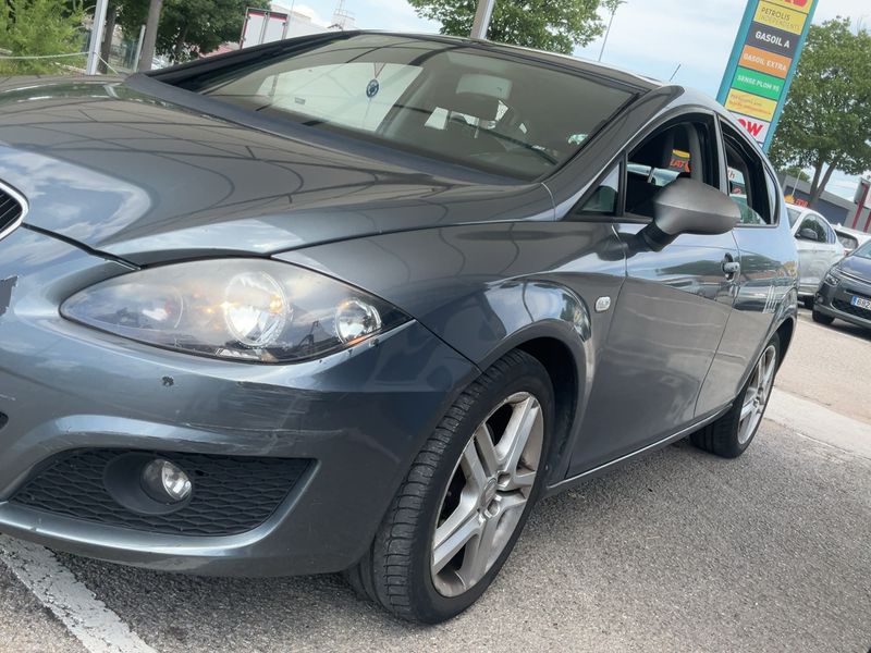Seat Leon 1.6 TDI Style Copa 2012 – снимка 2