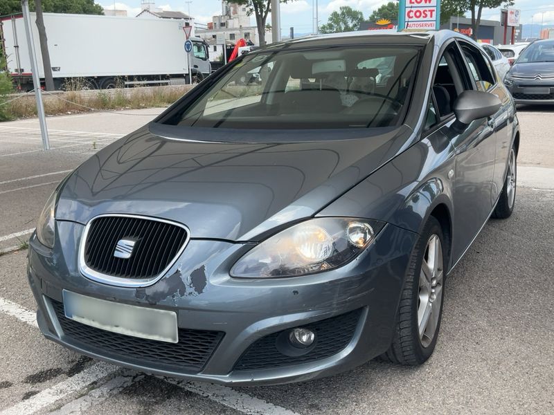 Seat Leon 1.6 TDI Style Copa 2012 – снимка 1