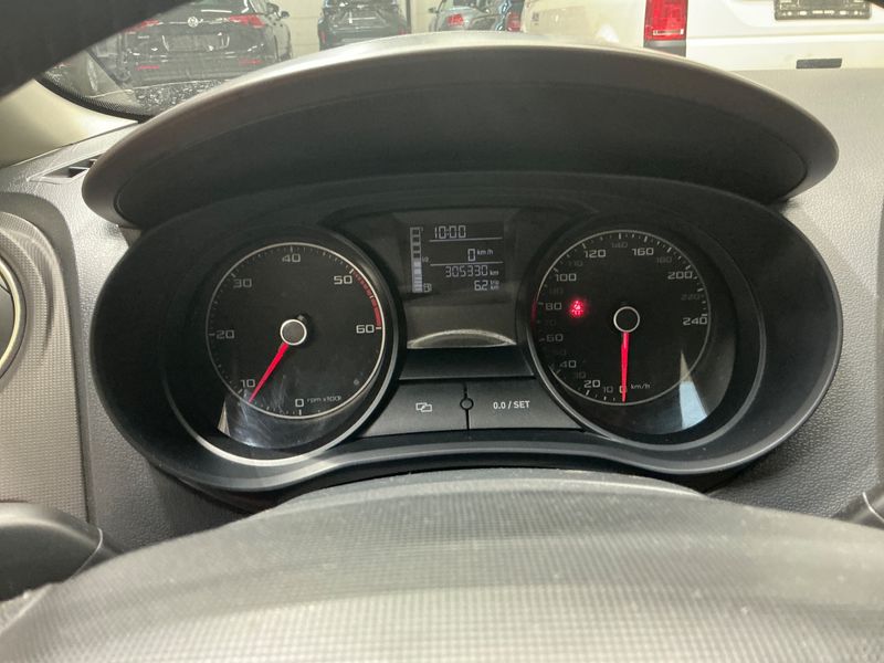 Seat Ibiza 1.6 TDI Style Salsa 2013 – снимка 4