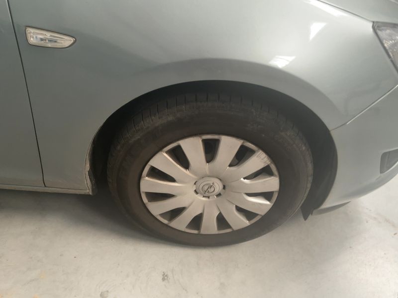Opel Astra 1.6 CDTI DPF Edition 2014 – снимка 11