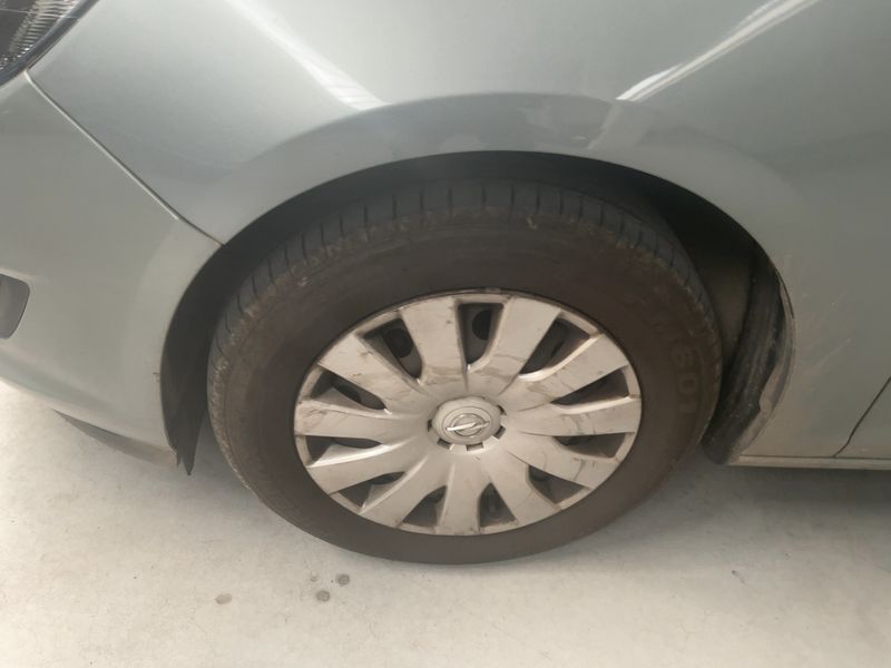 Opel Astra 1.6 CDTI DPF Edition 2014 – снимка 3