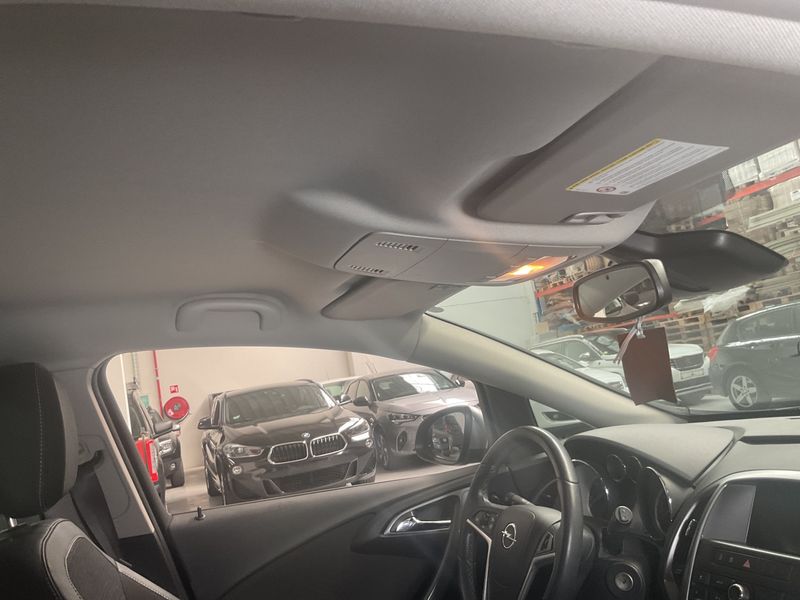 Opel Astra 1.6 CDTI DPF Edition 2014 – снимка 24