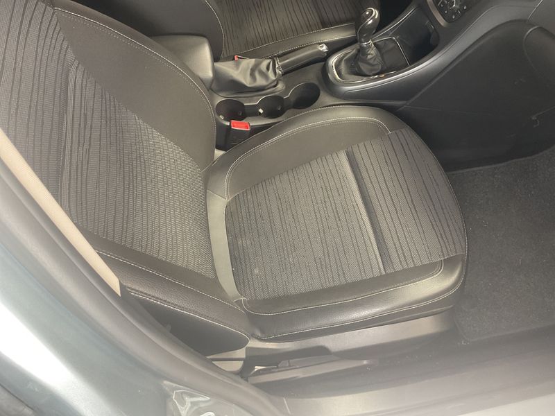 Opel Astra 1.6 CDTI DPF Edition 2014 – снимка 27