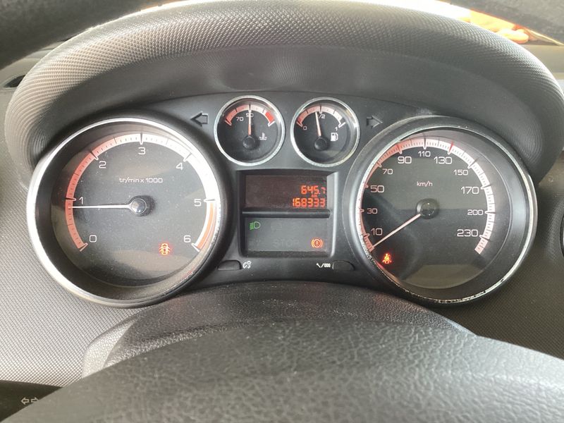 Peugeot 308 1.6 HDi Urban 2009 – снимка 4