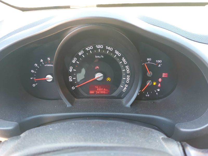 Kia Sportage 1.7 CRDi Active 2WD 2011 – снимка 12