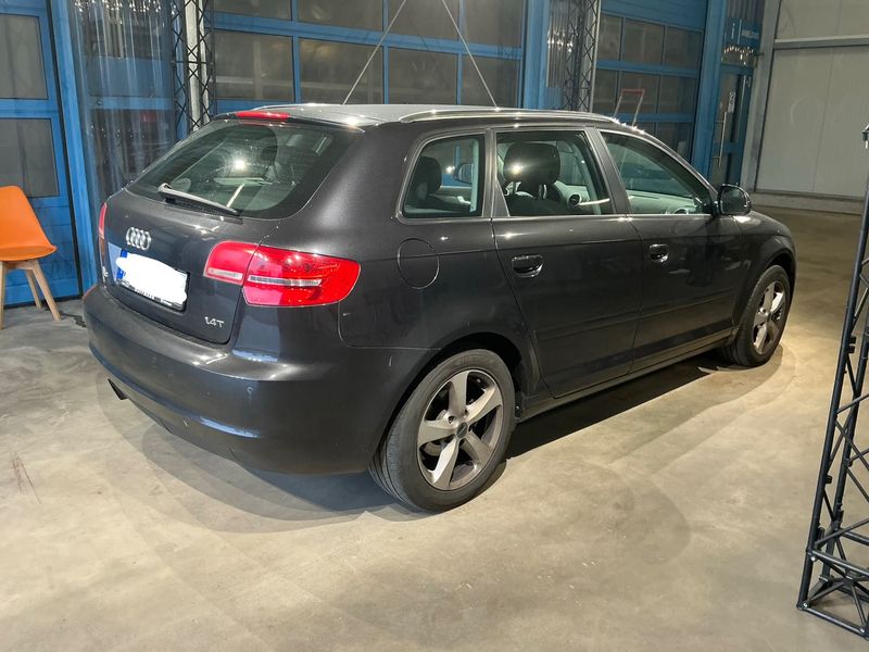 Audi A3 Sportback 1.4 TFSI Attraction 2010 – снимка 2