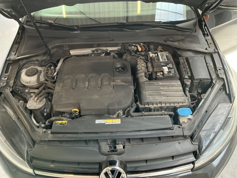 Volkswagen Golf VII 1.6 TDI Trendline BlueMotion Tech 2020 – снимка 28