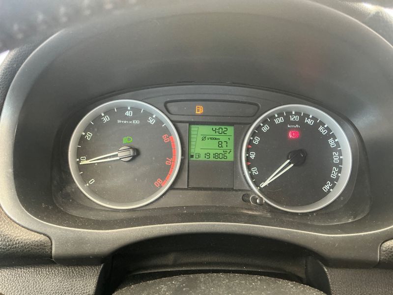 Skoda Fabia 1.2 Young 2008 – снимка 4