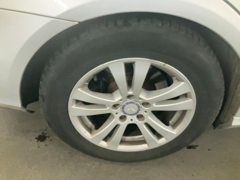 Mercedes-Benz E-Klasse E 350 CDI T BlueEfficiency Avantgarde 2010 – снимка 9