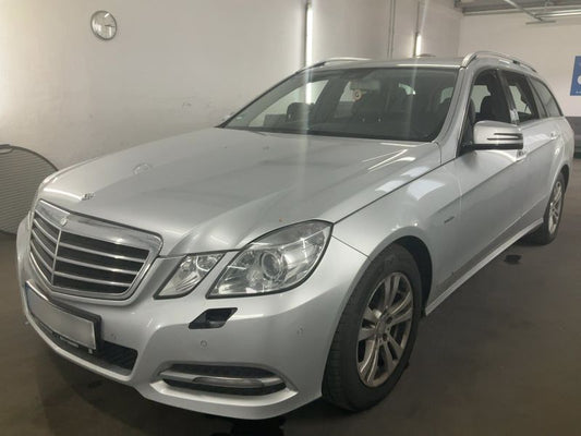 Mercedes-Benz E-Klasse E 350 CDI T BlueEfficiency Avantgarde 2010 – снимка 1