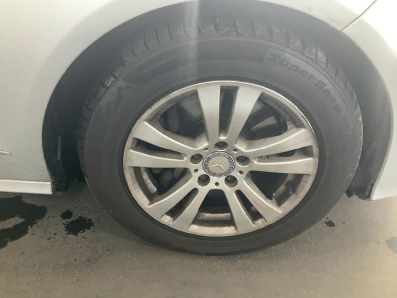 Mercedes-Benz E-Klasse E 350 CDI T BlueEfficiency Avantgarde 2010 – снимка 11