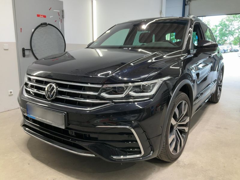 Volkswagen Tiguan 2.0 TDI R-Line 4Motion 2022 – снимка 1